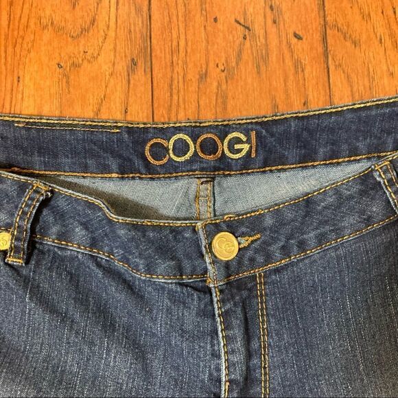 COOGI Denim Jean Shorts, Size 38 waist (approximately size 16) - Picture 2 of 7